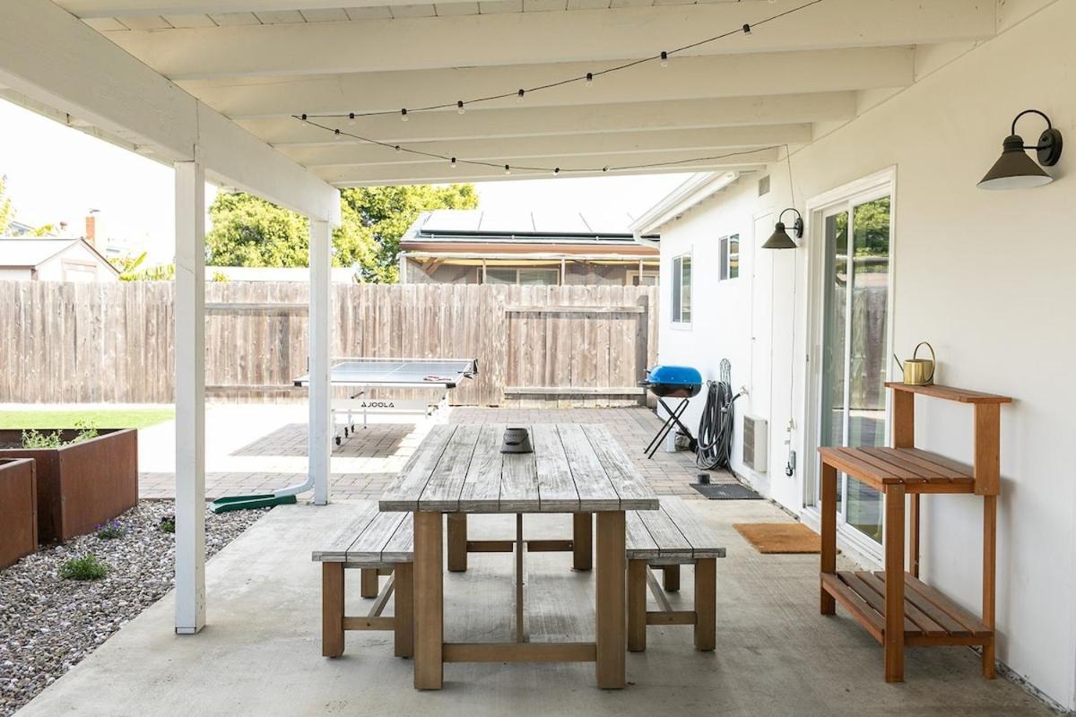 Surf With Backyard Oasis And Jacuzzi Casa de férias